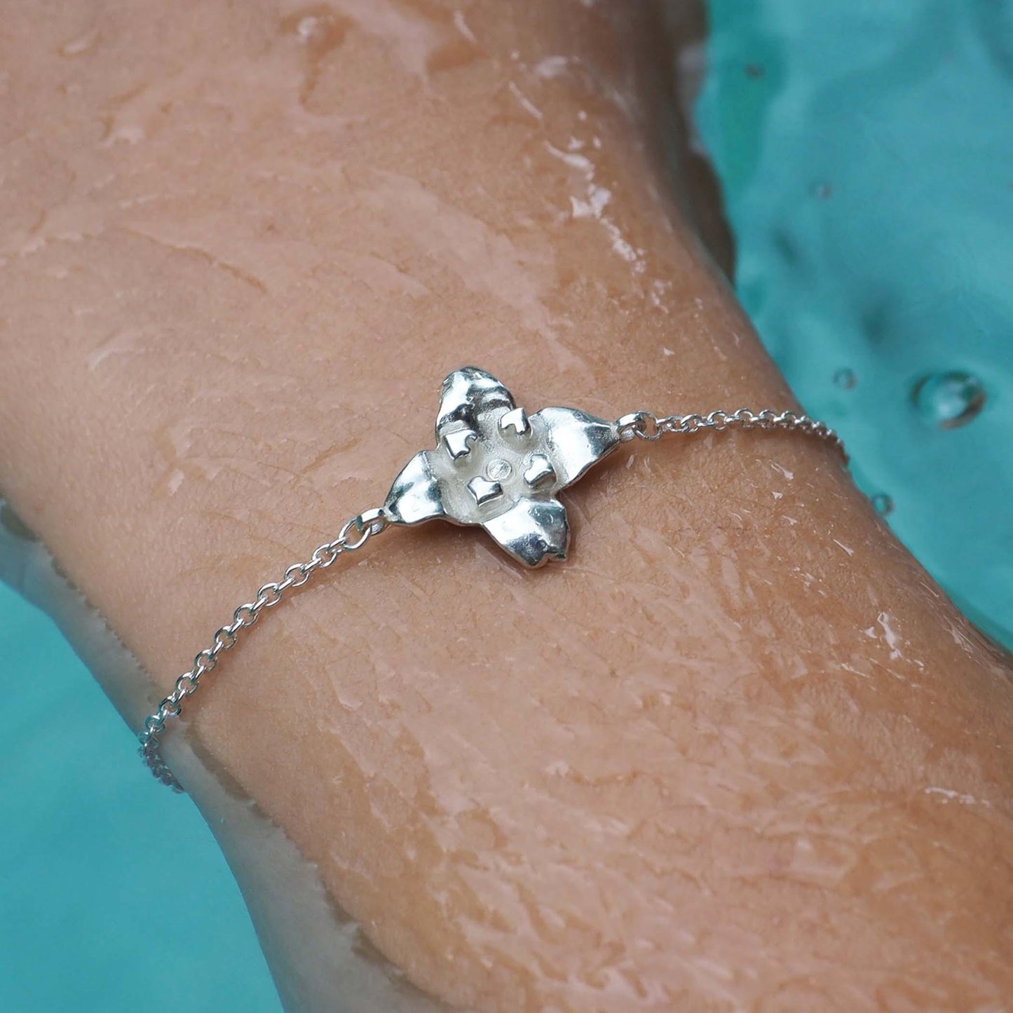 Grey Mangrove Flower Bracelet - Maxine Noosa